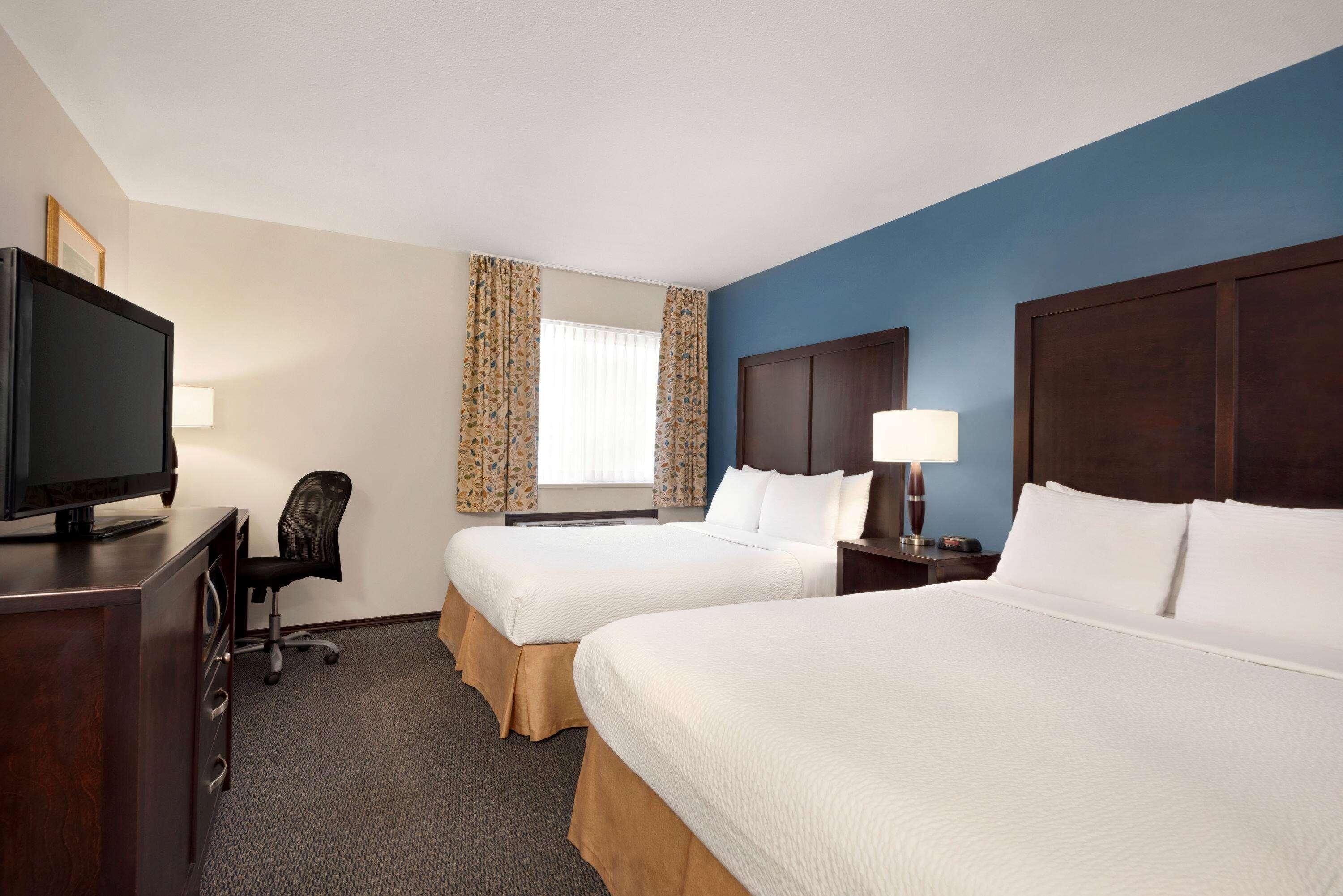 Days Inn By Wyndham Kelowna Exterior foto