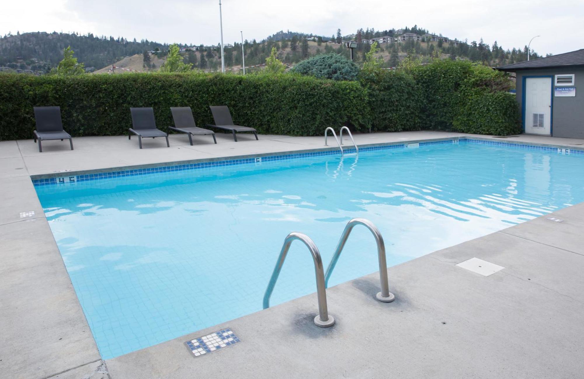 Days Inn By Wyndham Kelowna Exterior foto